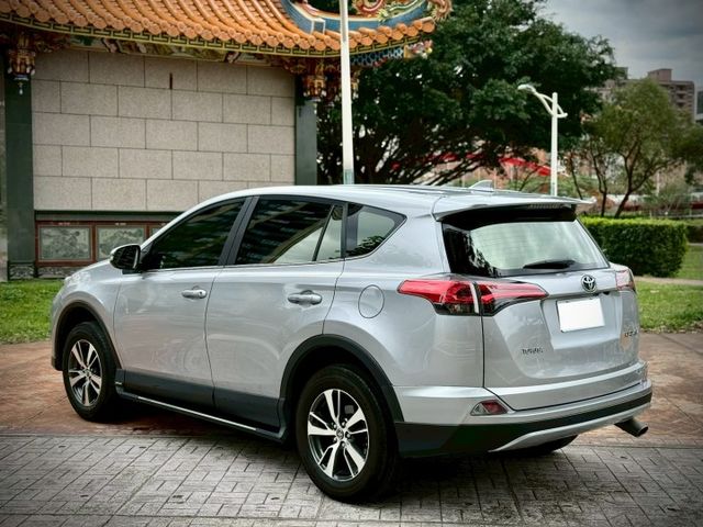 尊爵 小改款 ACC 車美士主機 抬顯 電動椅 全原廠保養  第2張相片