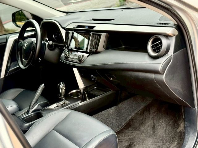 尊爵 小改款 ACC 車美士主機 抬顯 電動椅 全原廠保養  第6張相片