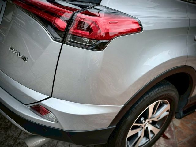 尊爵 小改款 ACC 車美士主機 抬顯 電動椅 全原廠保養  第16張相片