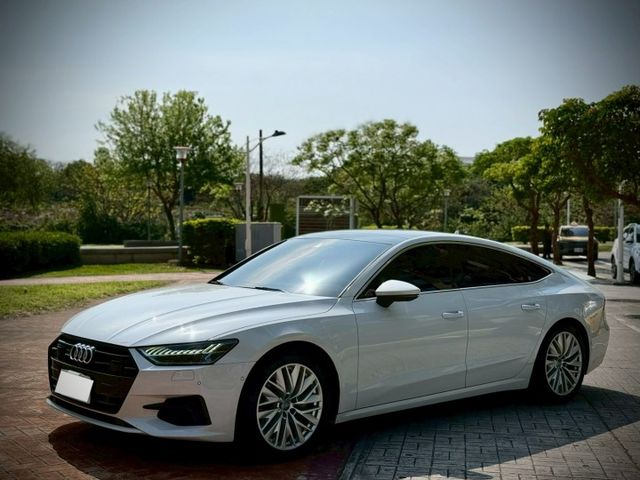 市場稀有 ACC 原廠保固中 改裝RS方向盤 B&O高音 環艙氣氛燈  第1張相片