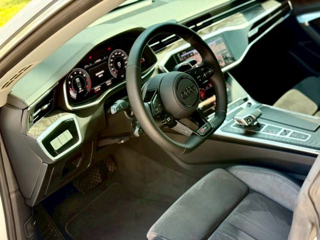 市場稀有 ACC 原廠保固中 改裝RS方向盤 B&O高音 環艙氣氛燈  第9張相片