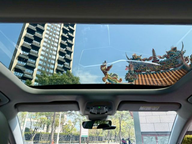 市場稀有 ACC 原廠保固中 改裝RS方向盤 B&O高音 環艙氣氛燈  第16張相片