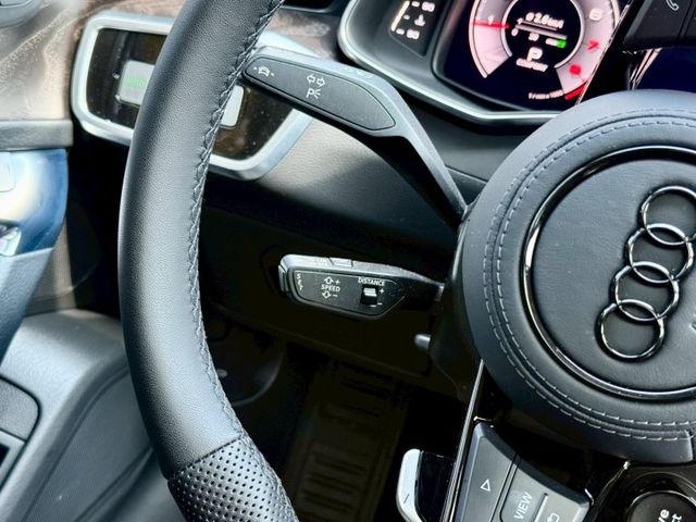 市場稀有 ACC 原廠保固中 改裝RS方向盤 B&O高音 環艙氣氛燈  第17張相片