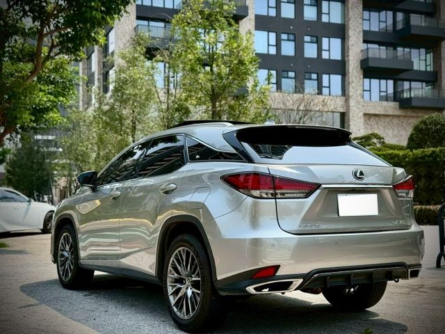 21年式 F版 ML音響 全景天窗 360環景 通風椅 抬顯  第2張相片