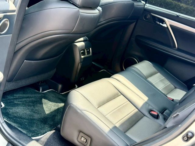 21年式 F版 ML音響 全景天窗 360環景 通風椅 抬顯  第8張相片