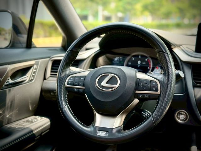 21年式 F版 ML音響 全景天窗 360環景 通風椅 抬顯  第14張相片