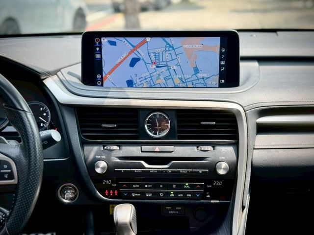 21年式 F版 ML音響 全景天窗 360環景 通風椅 抬顯  第15張相片