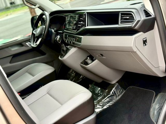 21年式 市場稀有 僅跑4千 短軸 雙開 204匹 加裝電動側踏板  第6張相片