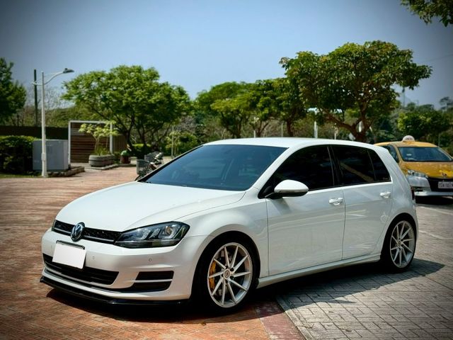 鋁圈 卡鉗 避震器 排氣管 LED頭燈 年度稅金8640  第1張相片