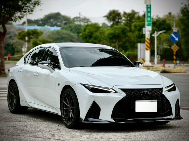 市場秒殺好貨 F SPORT 19吋鍛造鋁圈 全車犀牛皮 聖帕斯考爾  第2張相片