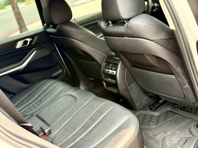 旗艦版 水晶排檔頭 M版鋁圈 360環景 5AU 無線car play  第7張相片