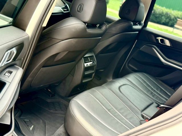 旗艦版 水晶排檔頭 M版鋁圈 360環景 5AU 無線car play  第8張相片