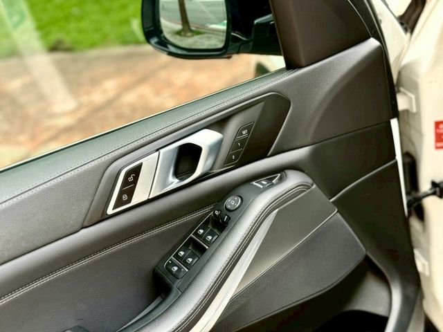 旗艦版 水晶排檔頭 M版鋁圈 360環景 5AU 無線car play  第10張相片