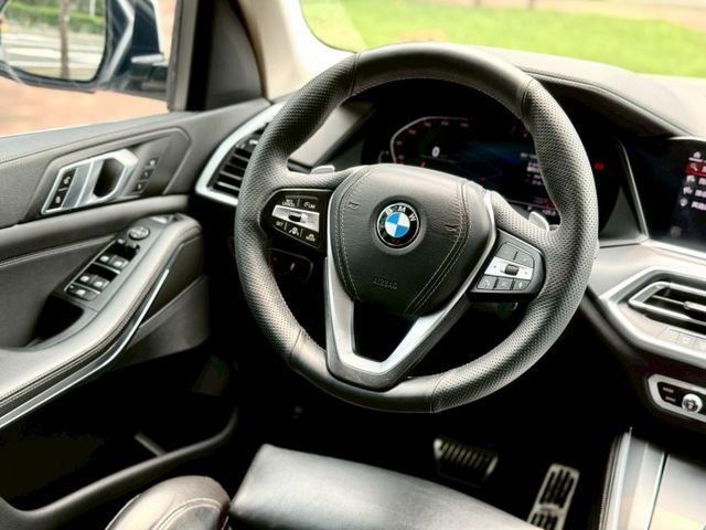 旗艦版 水晶排檔頭 M版鋁圈 360環景 5AU 無線car play  第12張相片