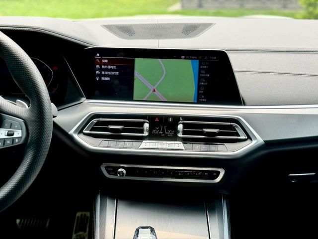 旗艦版 水晶排檔頭 M版鋁圈 360環景 5AU 無線car play  第13張相片