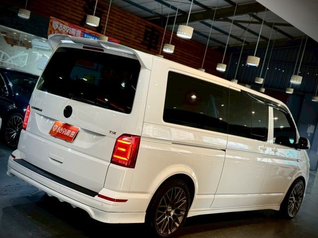 市場稀有 長軸 204P 四排椅 定速 快撥 安卓機 後排影音  第4張相片