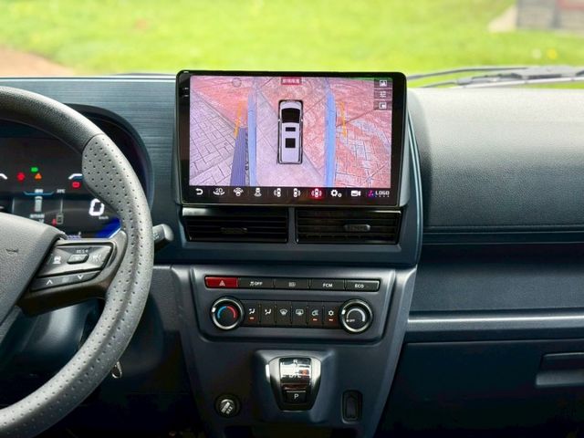 雙色特仕版 ACC 新車含選73萬 電動側踏板 安卓機 360環景  第11張相片