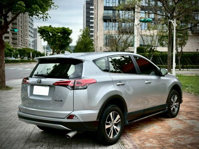尊爵 小改款 ACC 車美士主機 抬顯 電動椅 全原廠保養  第4張相片