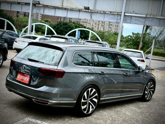 R LINE外觀 鋁圈 短彈簧 感應頭燈 CAR PLAY  第4張相片