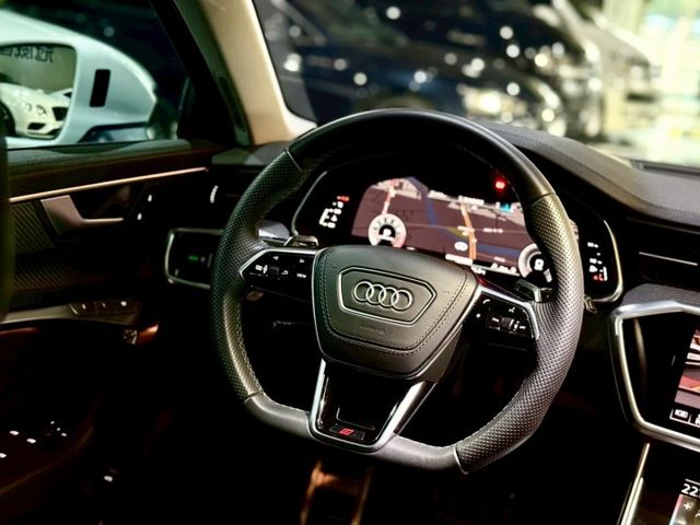 市場稀有 Quattro S Line LV2跟車 車道維持 Audi 公路套件  第11張相片