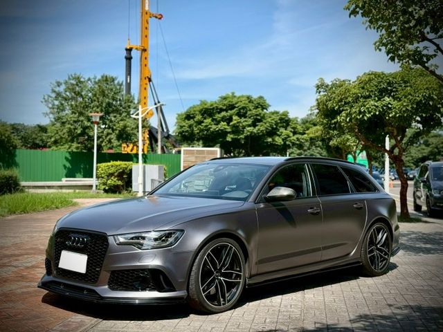 日規RS6 選配ACC 四座加熱椅 全景天窗 盲點 賽車椅  第1張相片