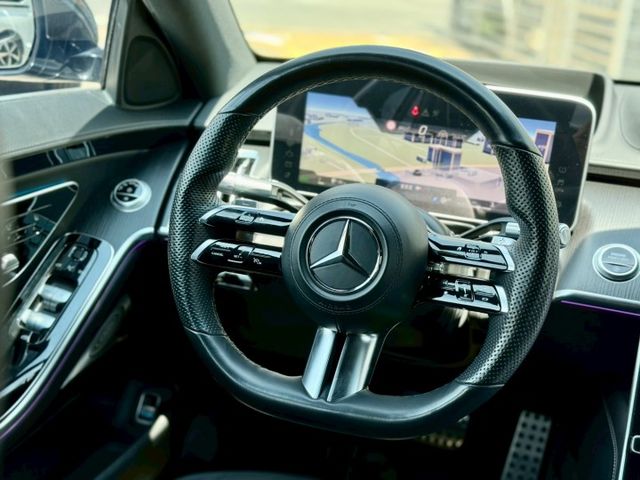 AMG 後軸轉向 抬顯 3D儀表 柏林  第5張相片