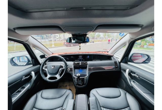 2015年 LUXGEN M7 2.2T 旗艦  第12張相片
