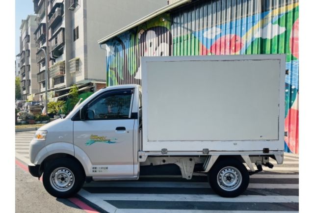 2017年 SUZUKI CARRY 廂式貨車 1.6  第4張相片