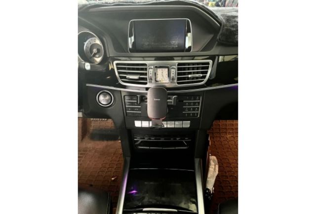 賓士 E200 AMG  第13張相片