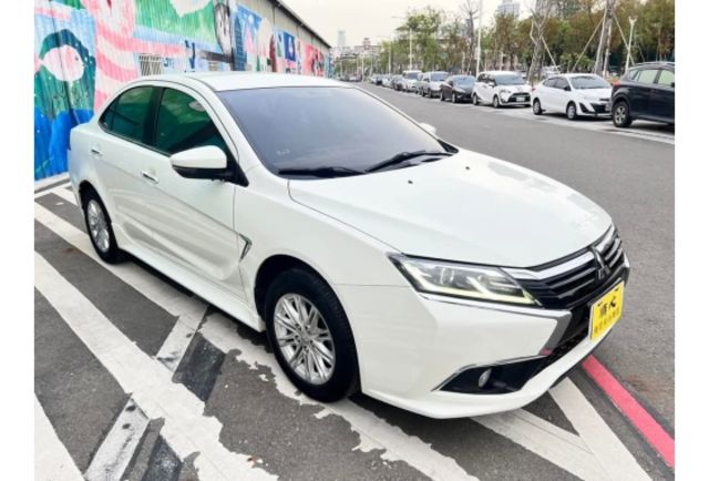 Mitsubishi LANCER  第1張相片
