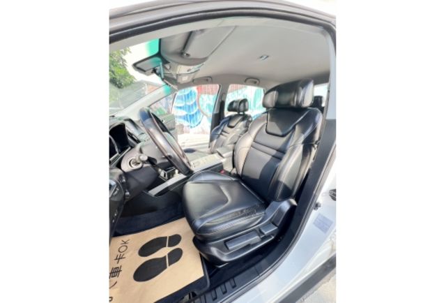 LUXGEN U6 Turbo  第11張相片
