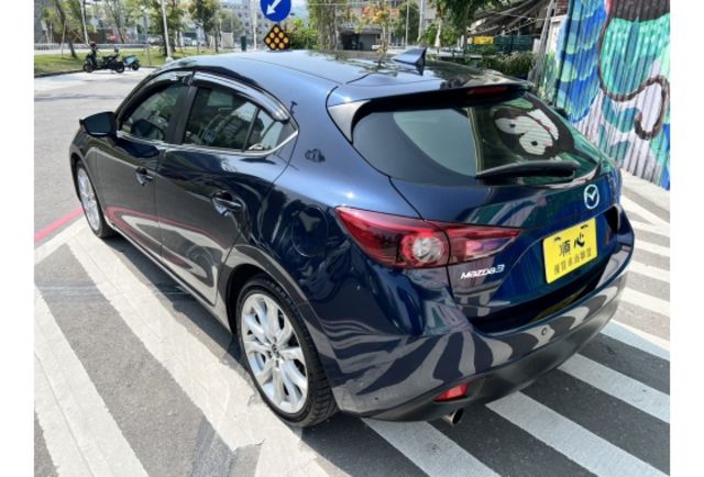 Mazda MAZDA3  第6張相片