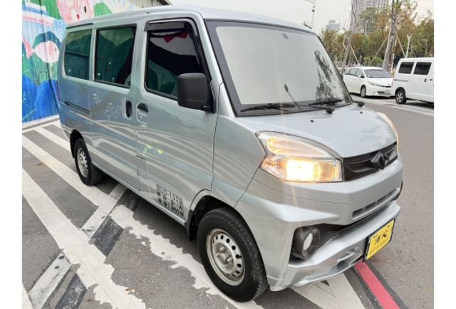 Mitsubishi A180  第1張相片