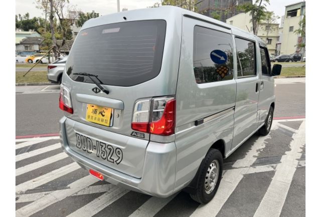 Mitsubishi A180  第8張相片