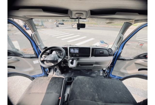 Mitsubishi CANTER  第9張相片