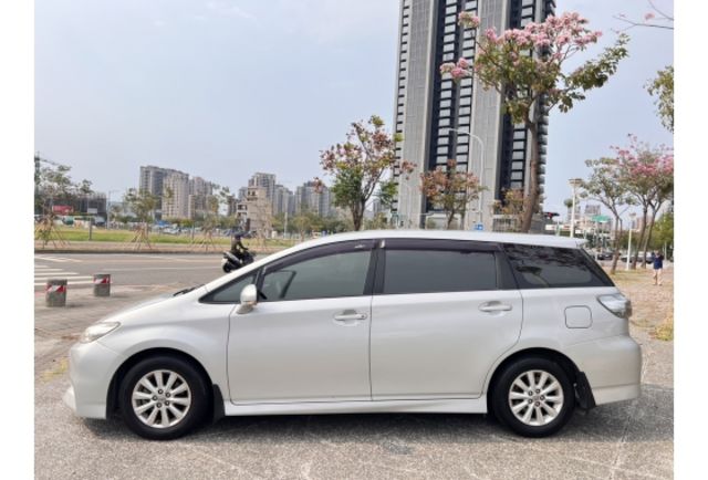 Toyota WISH  第2張相片