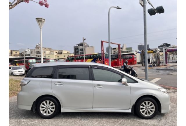 Toyota WISH  第4張相片