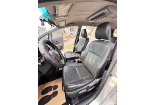 Toyota WISH  第13張相片