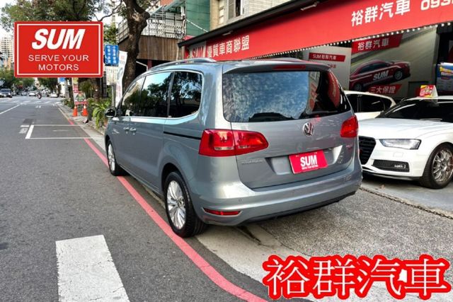 六人座休旅，空間大安全性高，加裝360環景，定速，恆溫，ABS，SRS，電動椅，配備齊全  第6張相片