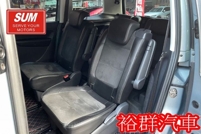 六人座休旅，空間大安全性高，加裝360環景，定速，恆溫，ABS，SRS，電動椅，配備齊全  第13張相片