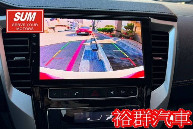 外型流線帥氣，配備齊全，安卓機，I-KEY，定速，車況美  第11張相片