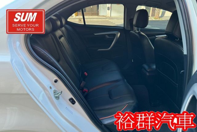 外型流線帥氣，配備齊全，安卓機，I-KEY，定速，車況美  第17張相片