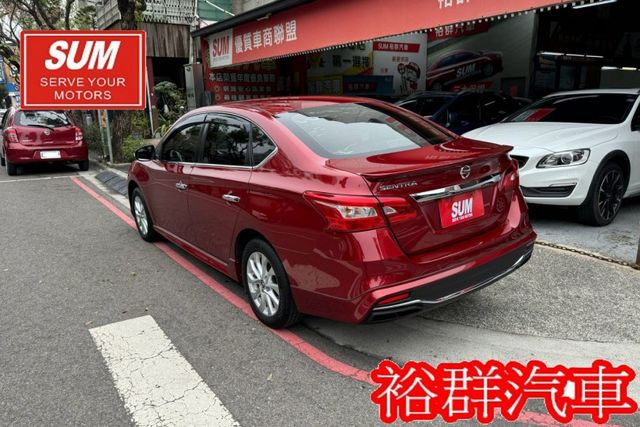車況一級棒，倒車顯影，I-KEY，定速，盲點，配備都齊全了  第6張相片