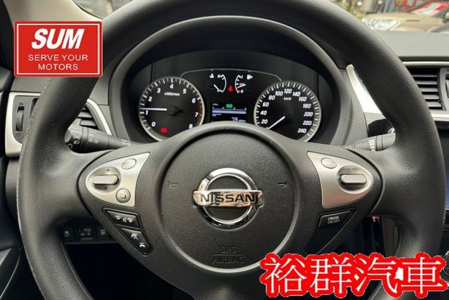車況一級棒，倒車顯影，I-KEY，定速，盲點，配備都齊全了  第8張相片