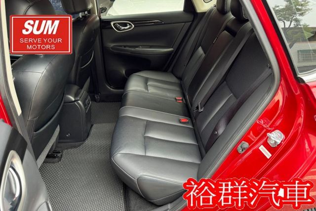 車況一級棒，倒車顯影，I-KEY，定速，盲點，配備都齊全了  第14張相片