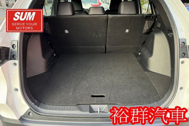 空間寬敞舒適，配備齊全，ACC，倒車顯影，省油省稅超級讚  第19張相片