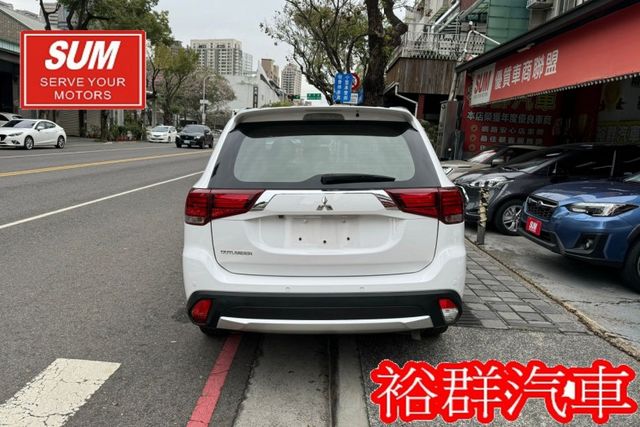 配備多，電動尾門，安卓機，倒車顯影，空間舒適好運用  第5張相片