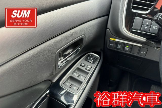 配備多，電動尾門，安卓機，倒車顯影，空間舒適好運用  第14張相片