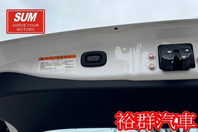 配備多，電動尾門，安卓機，倒車顯影，空間舒適好運用  第19張相片