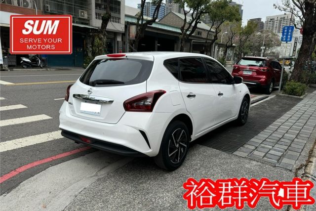 魔術大空間，省油省稅，熱銷掀背小車，配備齊全，i-key，倒車顯影，6SRS，盲點  第4張相片